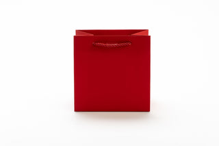 Punga Cadou Premium IUNI, Material Carton, Dimensiuni 9x11x5, Culoare Rosie Cu Maner Rosu