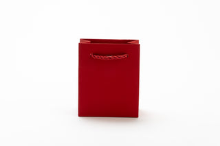 Punga Cadou Premium IUNI, Material Carton, Dimensiuni 9x11x5, Culoare Rosie Cu Maner Rosu
