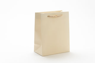 Punga Cadou Premium IUNI, Material Carton, Dimensiuni 18x23x10, Culoare Crem Cu Maner Crem