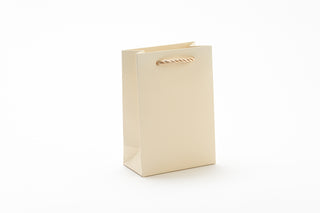 Punga Cadou Premium IUNI, Material Carton, Dimensiuni 18x23x10, Culoare Crem Cu Maner Crem