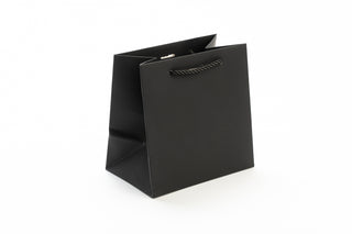 Punga Cadou Premium IUNI, Material Carton, Dimensiuni 17x17x11, Culoare Neagra Cu Maner Negru