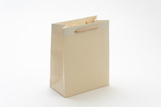 Punga Cadou Premium IUNI, Material Carton, Dimensiuni 11x16x6, Culoare Crem Cu Maner Crem
