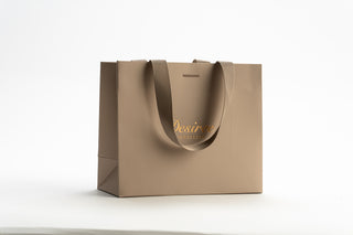 Punga Cadou Premium IUNI, Material Carton, Dimensiuni 25x20x11, Culoare Aurie Cu Maner Auriu Inchis