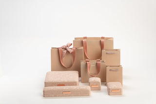 Cutie Bijuterii Premium pentru Pandantiv, Velur, Crem, 7.5x9.5x4.5 cm