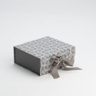 Cutie Cadou Pliată Premium cu Panglică, Carton, Gri, 28.2x20.2x9.2 cm