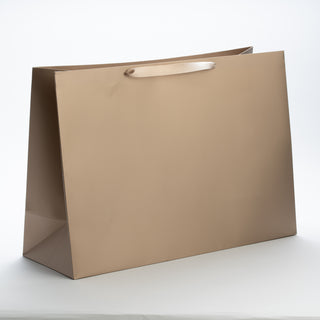 Punga Cadou Premium IUNI, Material Carton, Dimensiuni 42x33x13, Culoare Aurie Cu Maner Auriu Inchis