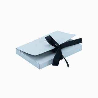 Cutie cadou Pandantiv Plic, 11x7.5x1.3 cm - Alb / Negru