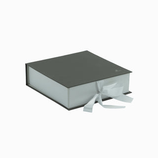 Cutie rigida cadou Gama King Pandantiv, 25x25x7.5 cm - Alb / Gri