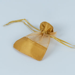 Saculet cadou Margine Satin, 8.5x7.5+3.5 cm - Auriu