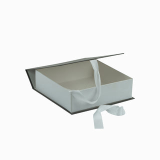 Cutie rigida cadou Gama King Pandantiv, 25x25x7.5 cm - Alb / Gri