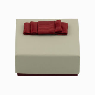 Cutie bijuterii din carton multifunctiune cu fundă bordo, 6x6x2.5 cm, gri cu bordo