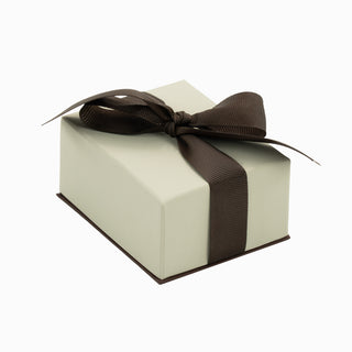Cutie bijuterii din carton pentru verighete cu fundă maro, 7x9x4.5 cm, gri cu maro