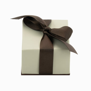 Cutie bijuterii din carton pentru verighete cu fundă maro, 7x9x4.5 cm, gri cu maro