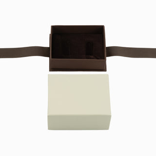Cutie bijuterii din carton pentru verighete cu fundă maro, 7x9x4.5 cm, gri cu maro